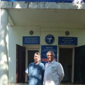 Али Малачевич с массажистом отделения НМТ №2 РКБ Шахрудином.